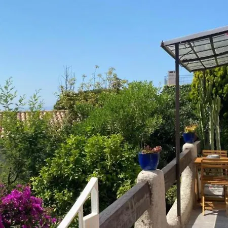 Villa 2 Pieces Vue Mer Plage A Pied Le Lavandou Exterior foto