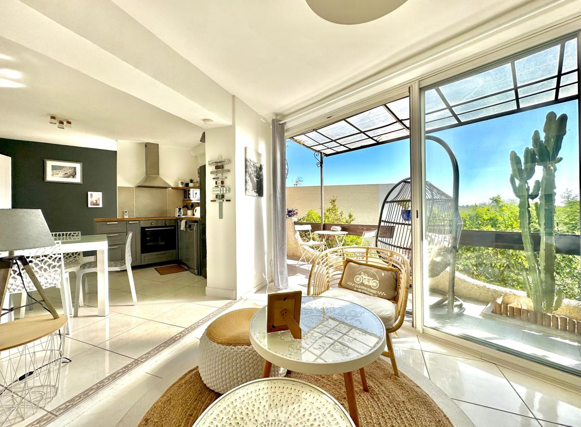 Villa 2 Pieces Vue A Pied Le Lavandou
